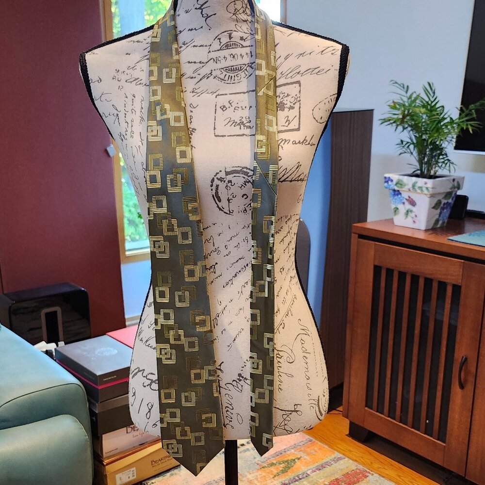 BCBG Tie with Geometric Squares in Green and Gold